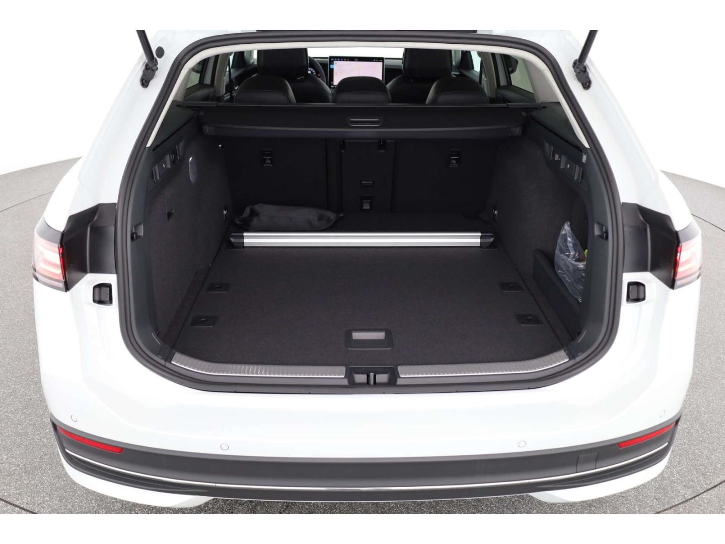 Volkswagen Passat - Bild 13