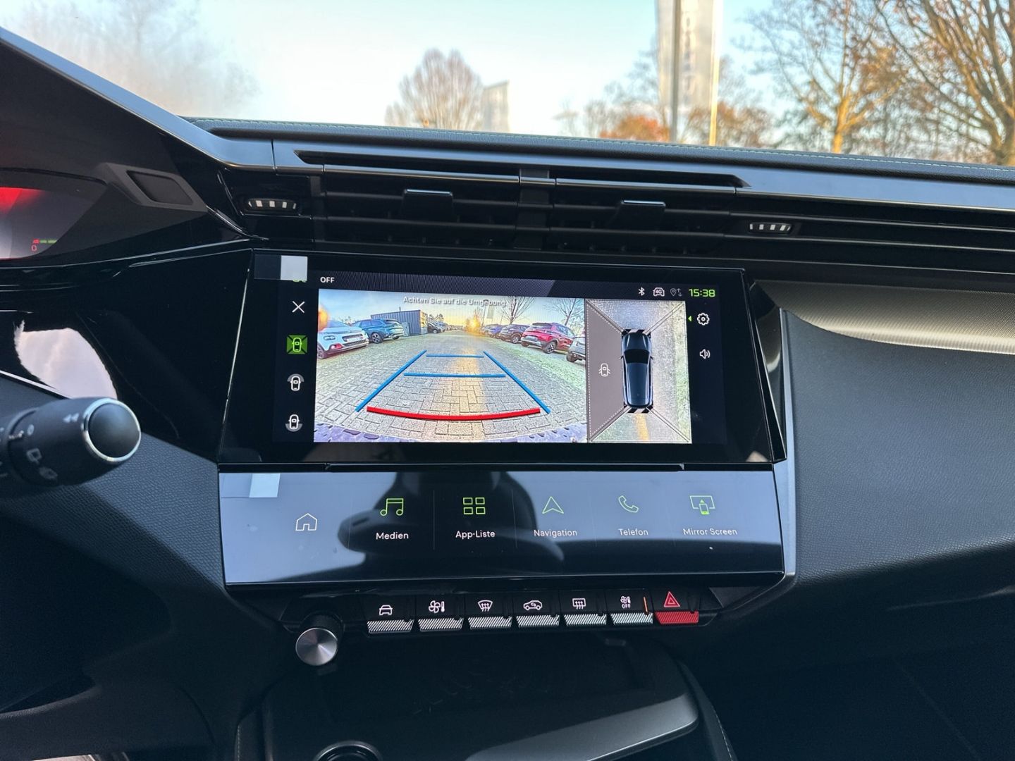 Fahrzeugabbildung Peugeot 308 SW GT HYBRID 145 e-DSC6 El. Pano Navi ACC