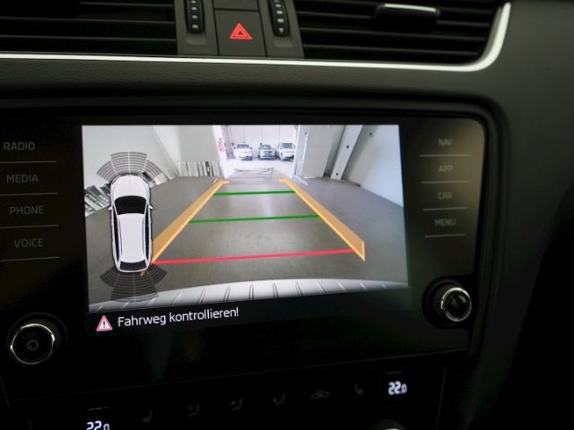 Octavia COMBI TSI SOLEIL+NAVI+RÜCKFAHRKAMERA+SIT