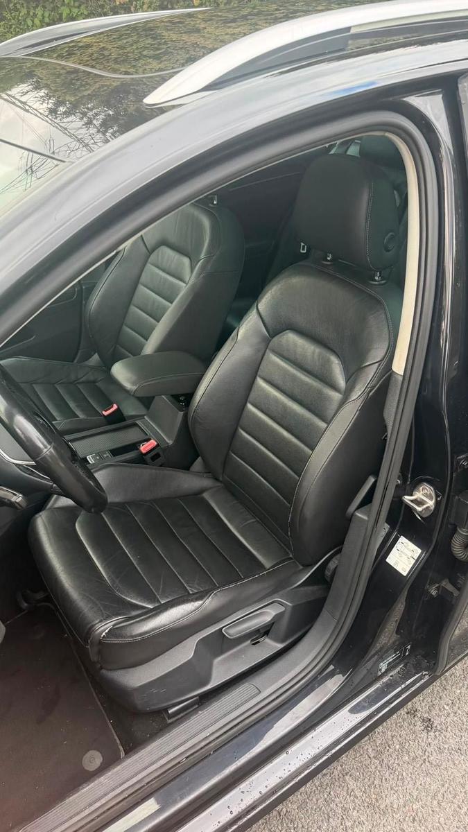 Volkswagen Golf 2014 — interior