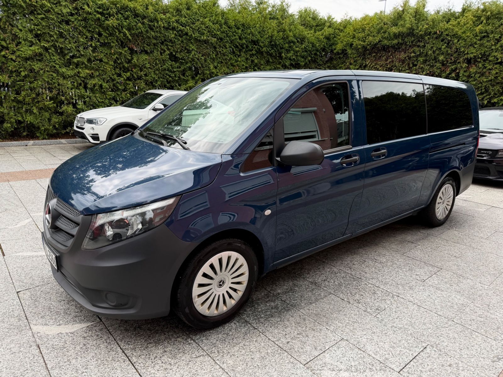MERCEDES-BENZ Vito Tourer 114 CDI extralang Aut. *8-Sitzer*1.H