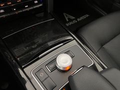 MERCEDES-BENZ E 250 CDI / AHK / NUR 89.tKM / TOP AUSST./ MERCEDES-BENZ E 250 CDI / AHK / NUR 89.tKM / TOP AUSST./