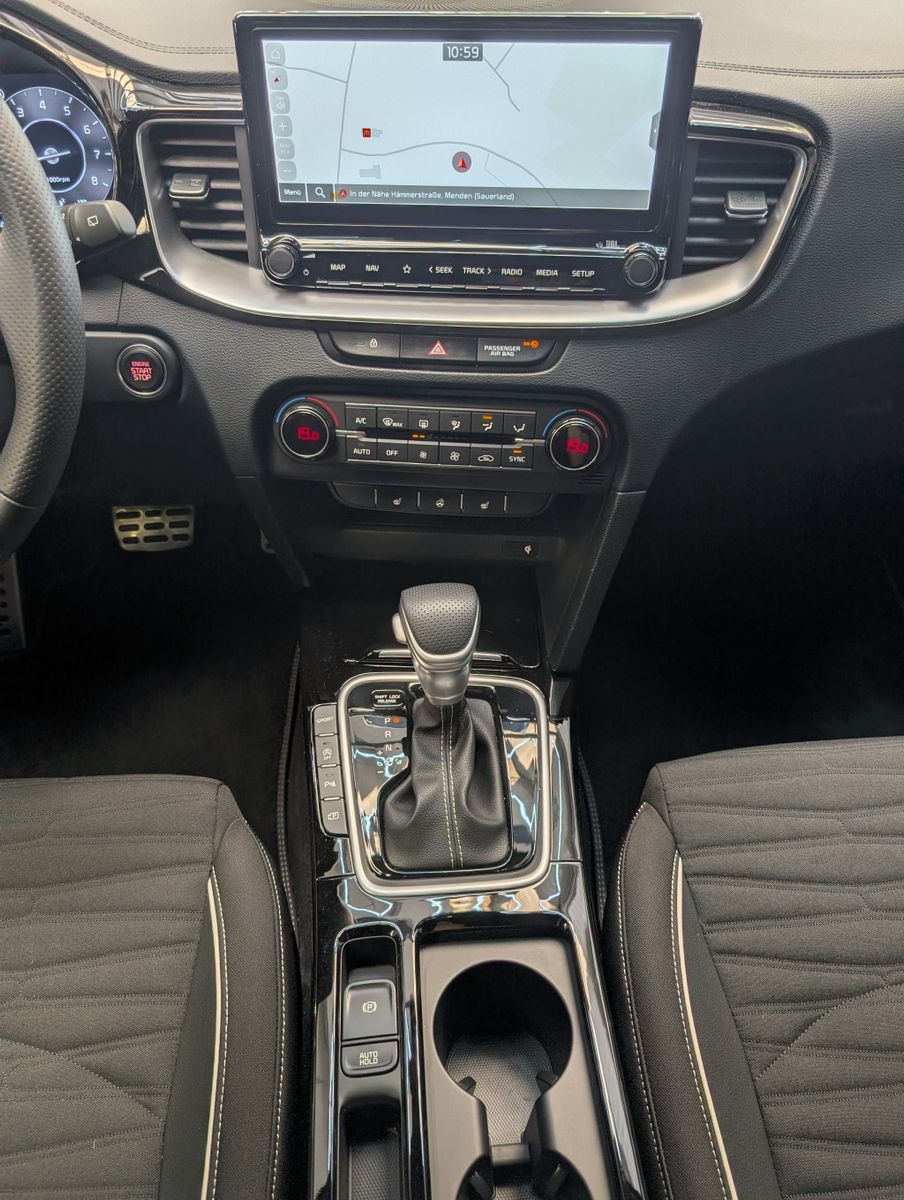 Fahrzeugabbildung Kia cee'd / Ceed GT Line LED JBL ACC KAM 7-JAHRE GAR