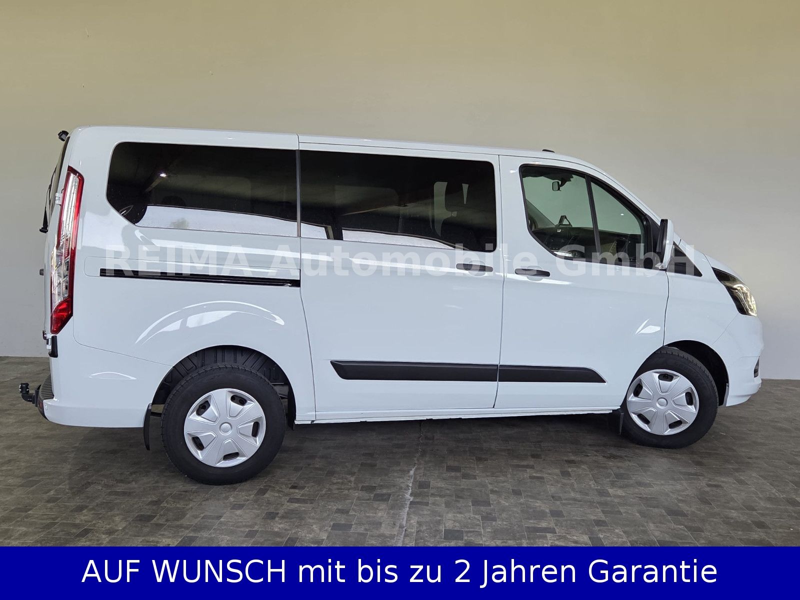 Fahrzeugabbildung Ford Transit Custom 2,0 TDi Kombi 9 Sitzer, Kamera