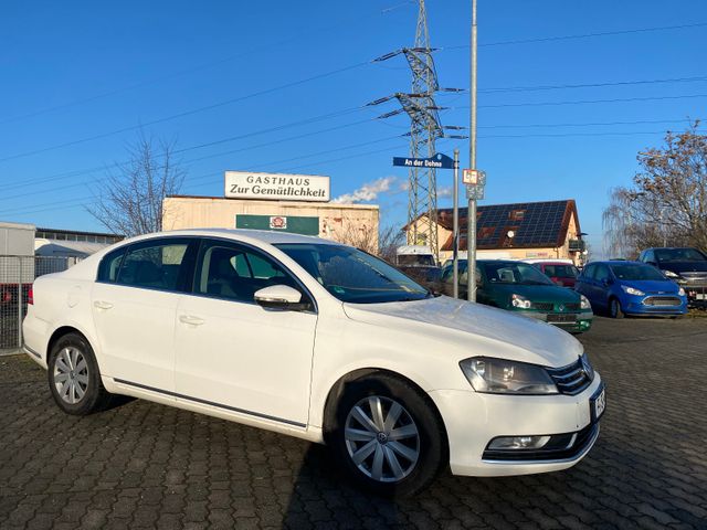 Volkswagen Passat Lim. BlueMotion Comfortline *Rechtslenker