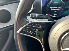 Fahrzeugabbildung Mercedes-Benz E 220d T Avantgarde SHZ AHK LED Widescreen Night