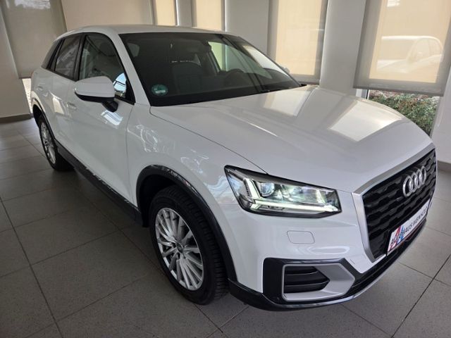 Q2 design ultra 1.0 TFSI LED NAV GRA PDC CLI GJR