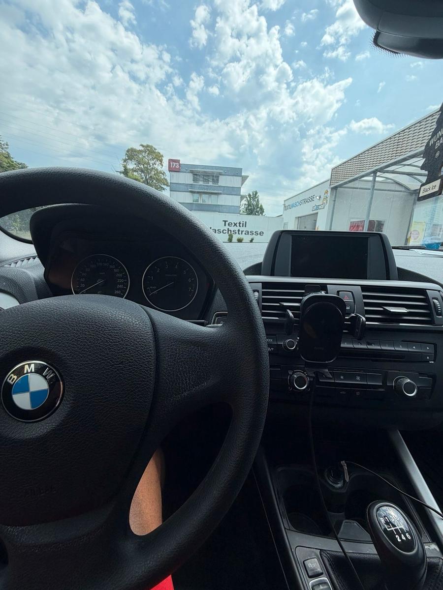 BMW 116 2011 — photo 12