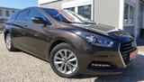 Hyundai i40 cw blue Trend/Navi/Temp/Kamera/8-fachBereifu - Hyundai i40: Trend
