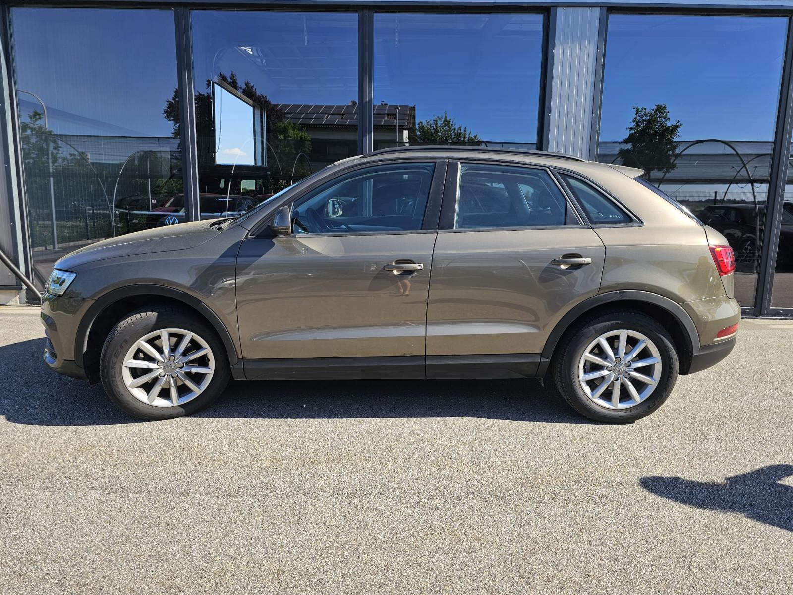 Audi Q3 TDI quattro s-tronic*AHK*SHZ*NAVI*8xRÄDER*