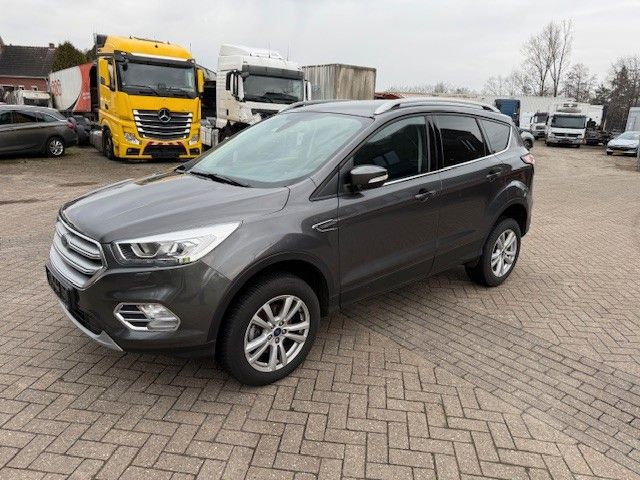 Ford Kuga Cool & Connect 88000 Km