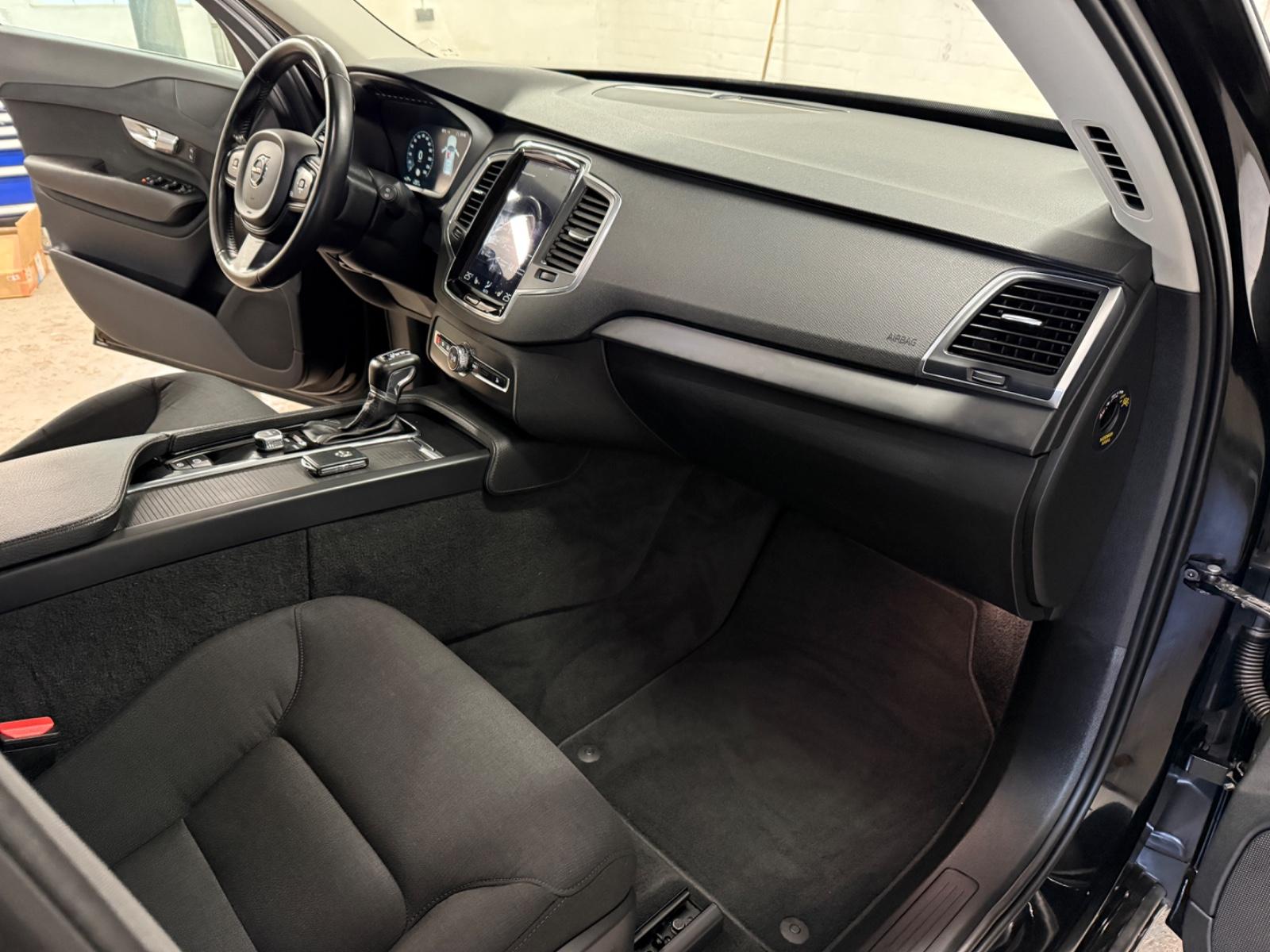 Volvo XC90 D4 | 190 ch | BVA | Caméra de recul | Régulateur adaptatif | Apple CarPlay | Attelage