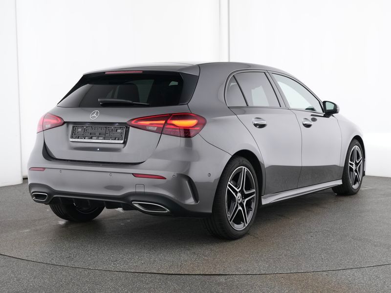 Mercedes-Benz A 200 d AMG-Sport LED Cam Night Keyl Ambiente 18 foto 3
