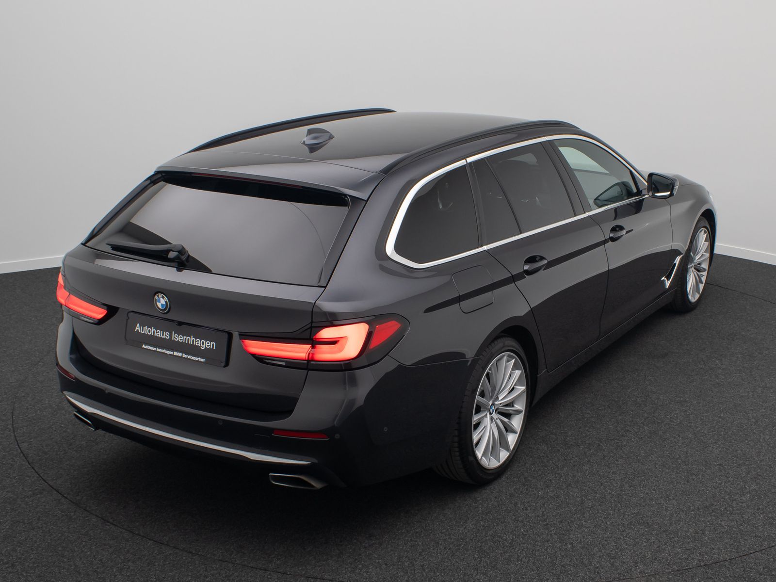 Fahrzeugabbildung BMW 520d xD Luxury Line DAB H/K Laser Kamera 19Zoll