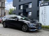 Mercedes-Benz E 300 de T 9G-TRONIC Avantgarde / Distronic - Hybrid (Diesel/Elektro): Grau