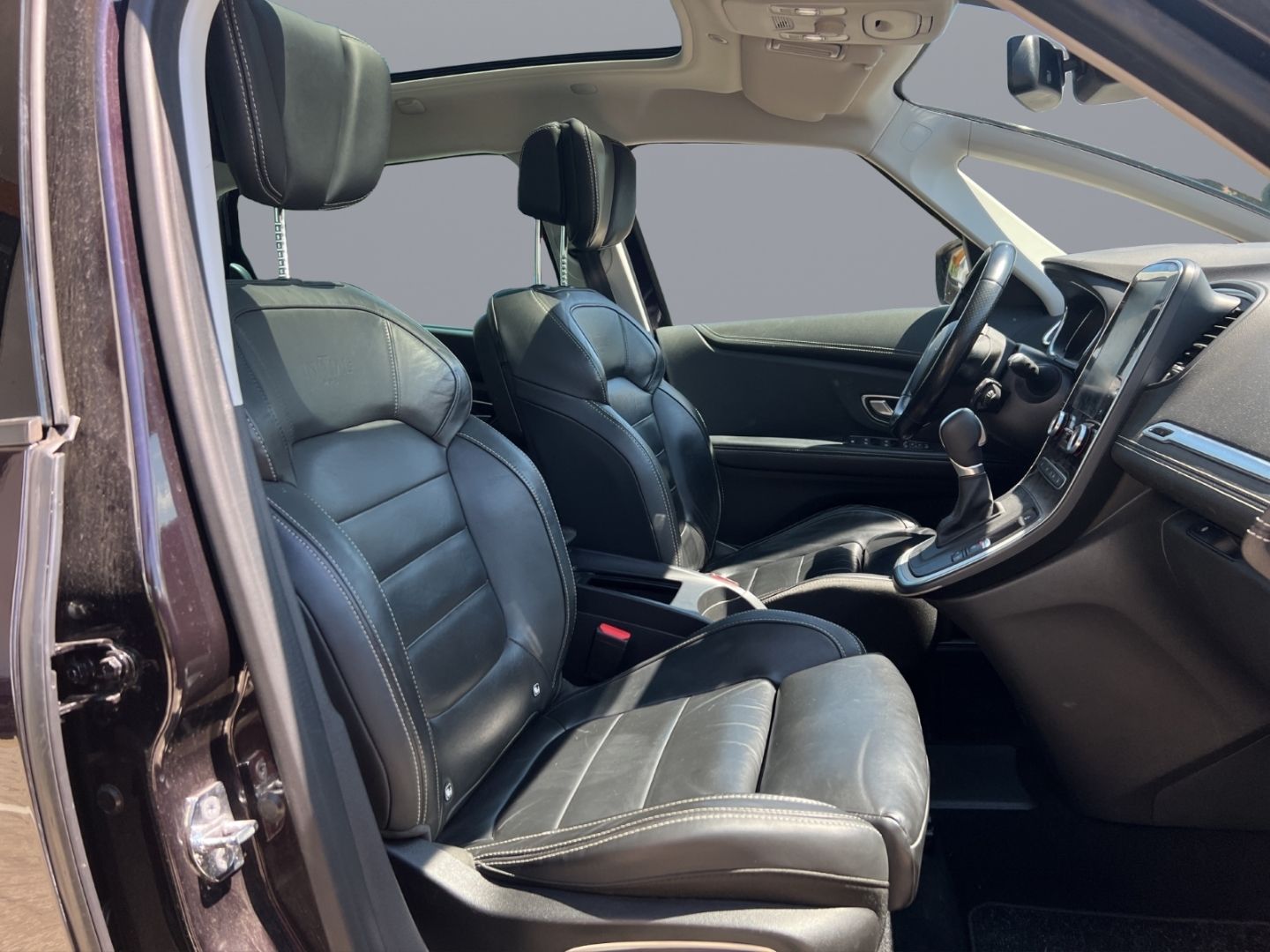 Fahrzeugabbildung Renault Scenic IV Grand Initiale Paris 1.6 dCi 160 Energ