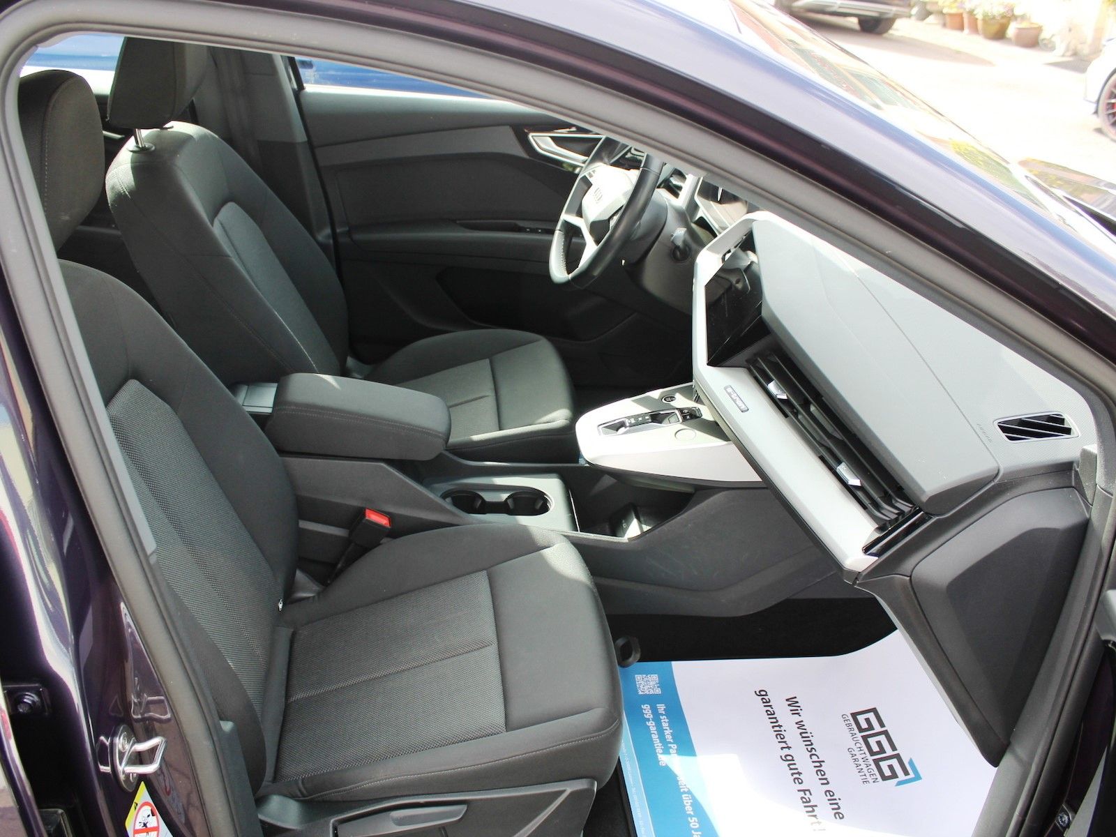 Audi Q4 e-tron 45 quattro AHK LED NAVI 19 Zoll Top foto 11