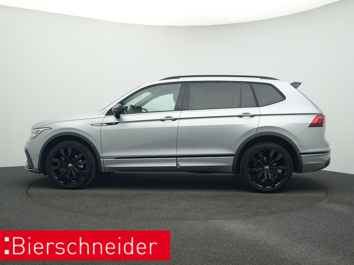 Volkswagen Tiguan Allspace 2.0 TDI DSG 4Mo. R-Line 7S. AHK  imagem 3