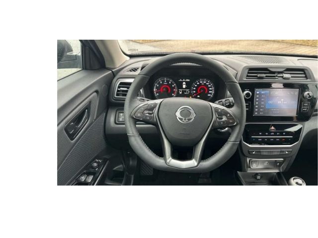 Fahrzeugabbildung Ssangyong Tivoli Spezial SHZ Spurhalteass. Fernlichtass. R