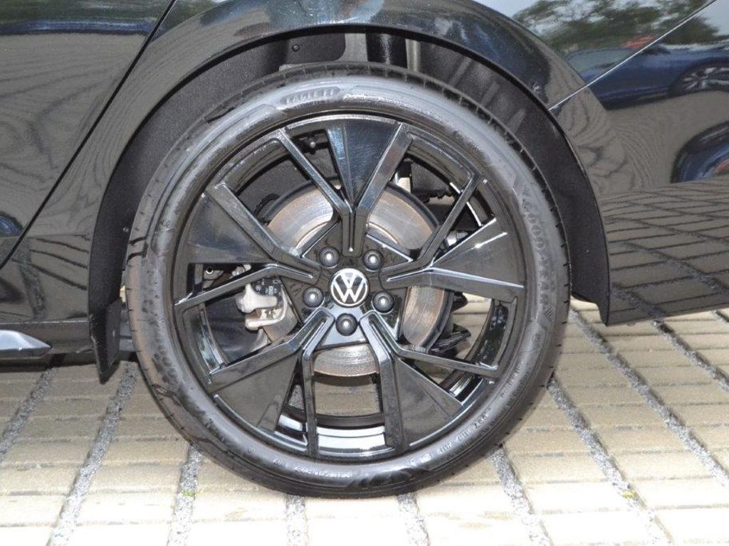 Passat Variant 2.0 TDI DSG R-Line VOLL/BLACK-STY