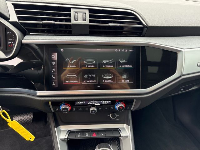 Q3 40 TFSI quattro advanced LED+PANO+STHZ+ACC+DC