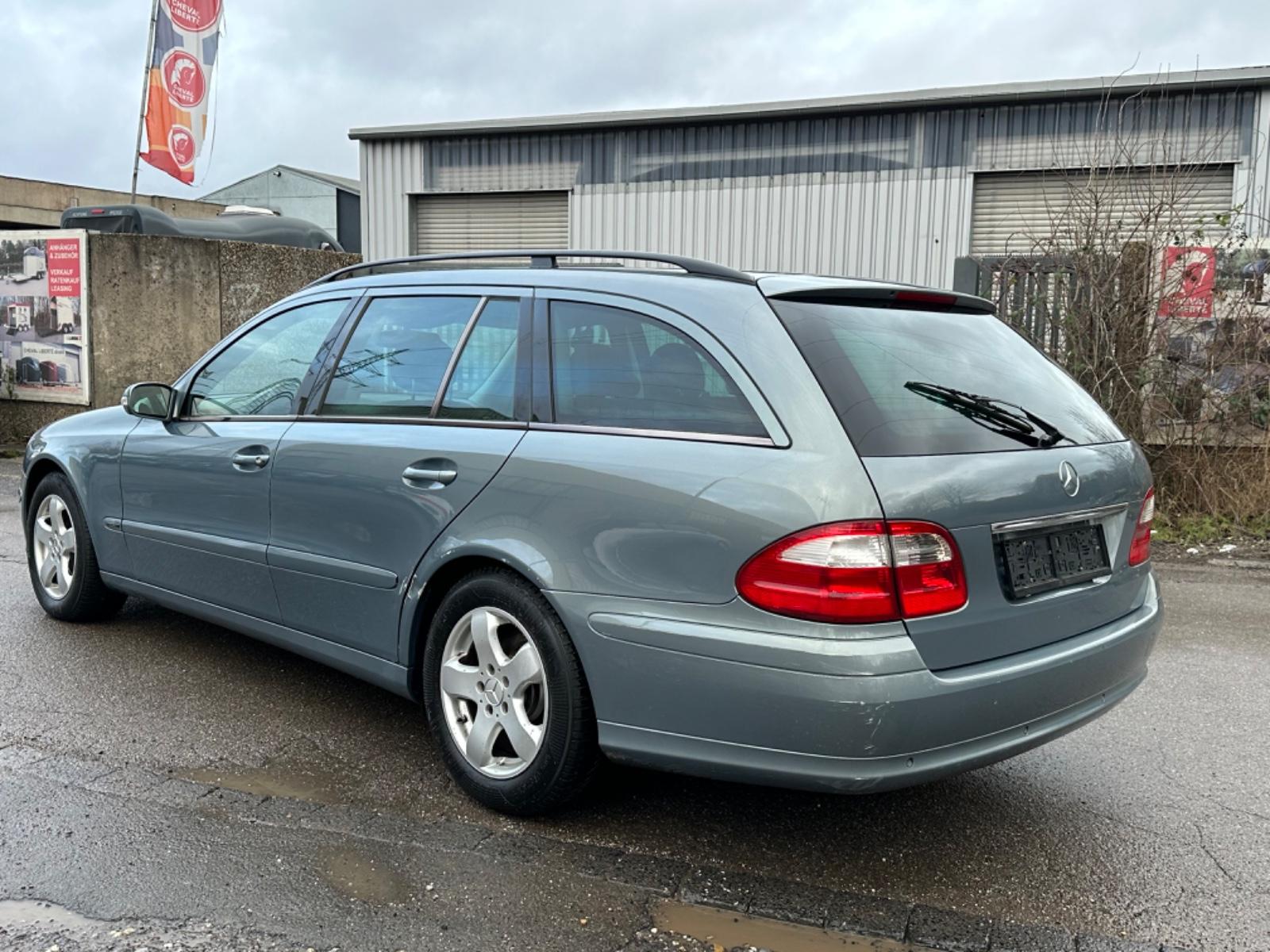 Mercedes-Benz E 220 T CDI 7-Sitzer / Navigation/6 Gang