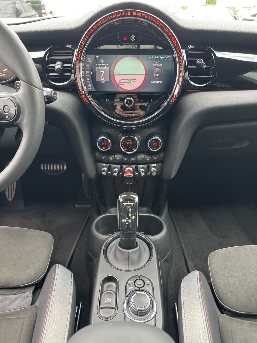 Fahrzeugabbildung MINI John Cooper Works NAV+LED+ACC+KAMERA+PANO+HUD+VC