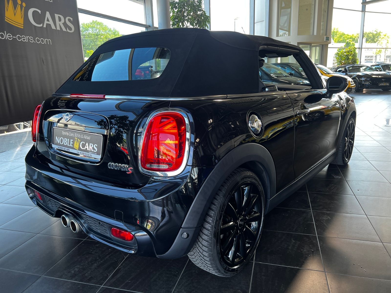 Fahrzeugabbildung MINI Cooper S Cabrio Chili LED NAVI SHZ