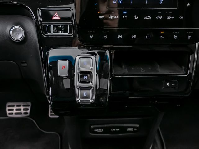 Hyundai Staria 2.2 Signature 4WD Leder Autobahnassistent