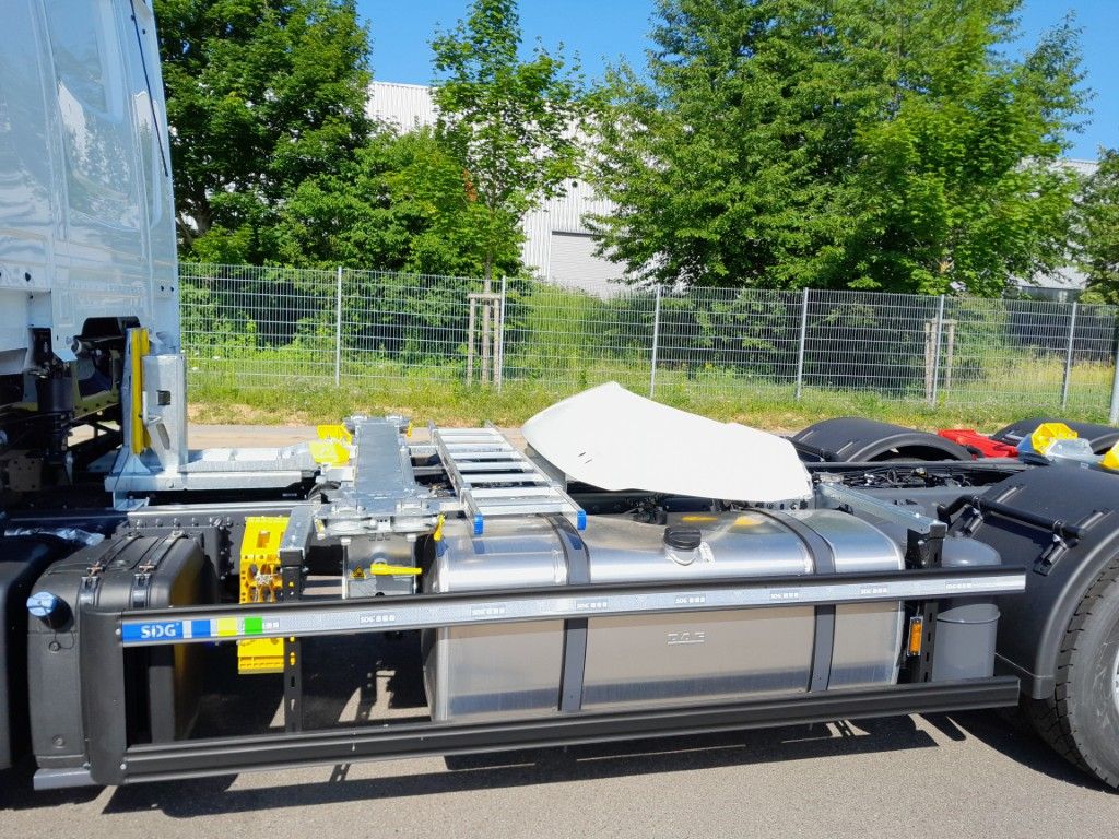 Fahrzeugabbildung DAF FAN XG 480  Multiwechsler 1120-1320