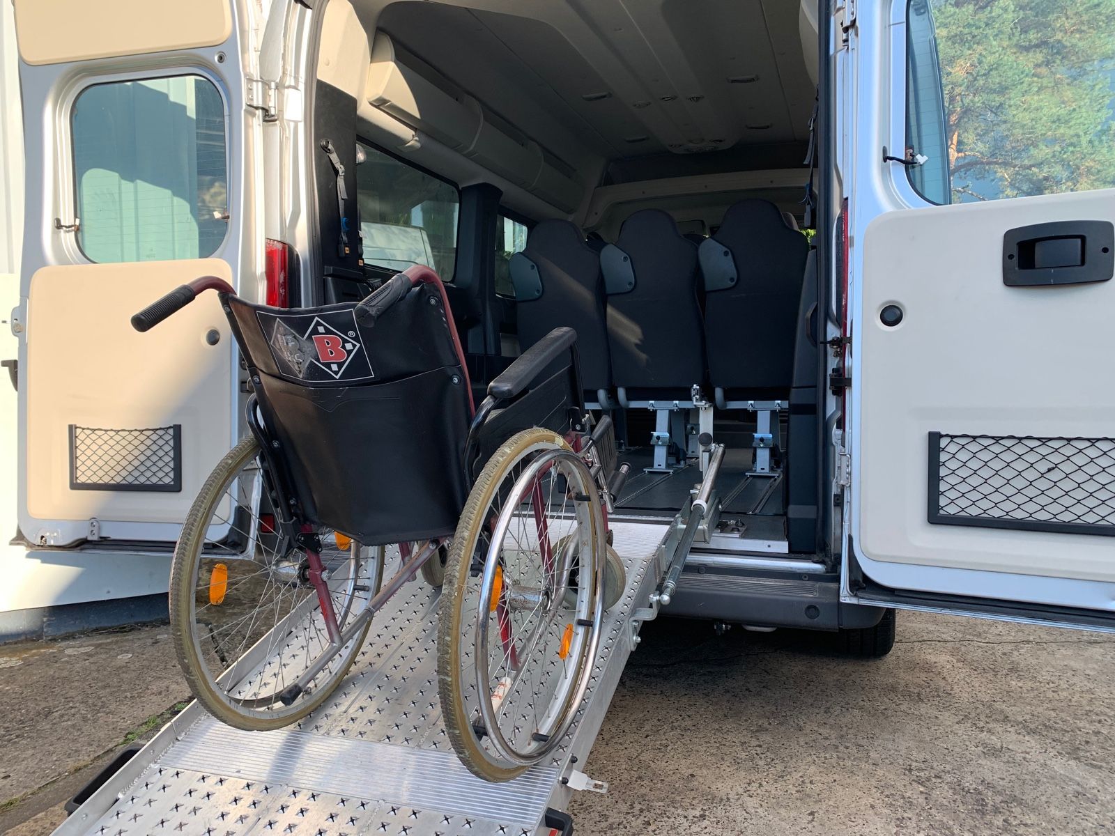 Fiat Ducato Rollstuhlrampe Rampe 9 Einzelsitze