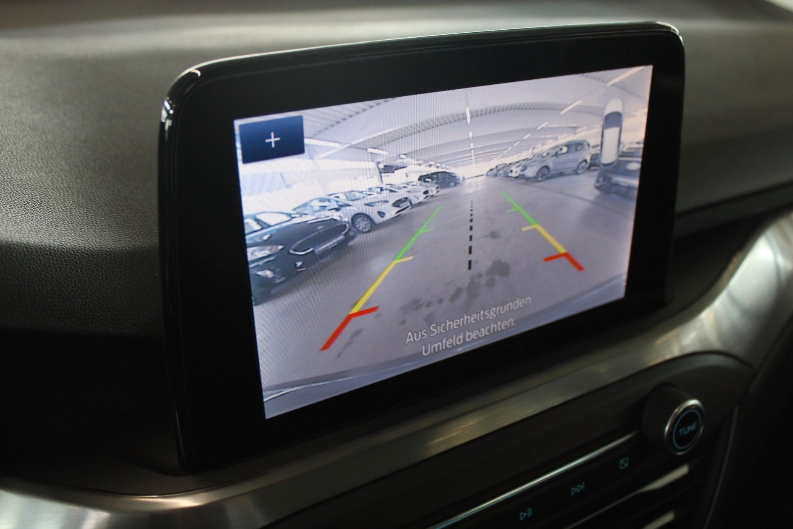 Fahrzeugabbildung Ford Focus Titanium LED WinterPaket DAB NAVI 1.Hand