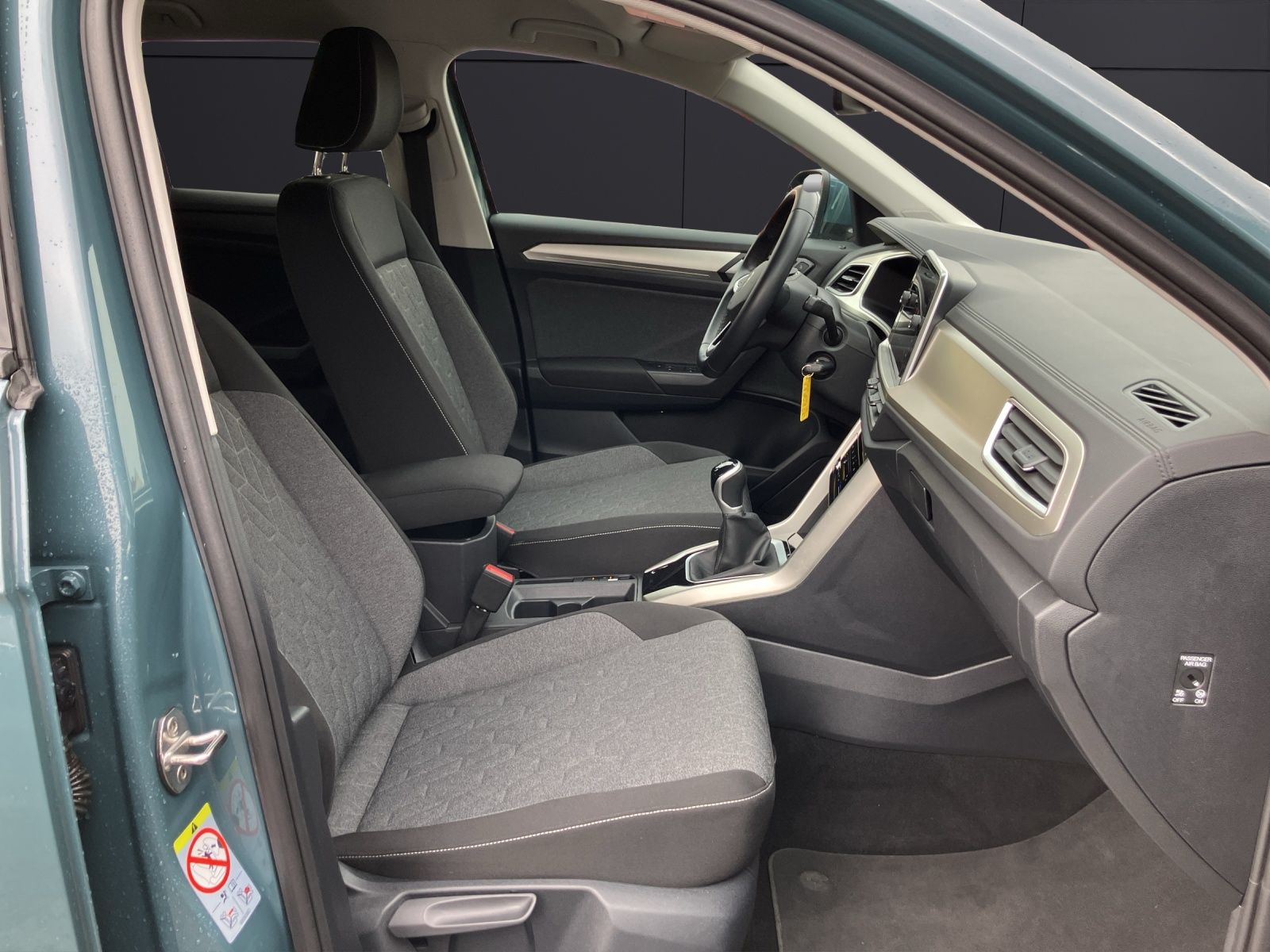 Fahrzeugabbildung Volkswagen T-Roc 1.0 TSI Move LEDplus AHK Navi AID ACC RFK