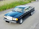 Mercedes-Benz W123 300 CD Coupe Turbodiesel 040 schwarz C123 - Mercedes-Benz 300: Turbo