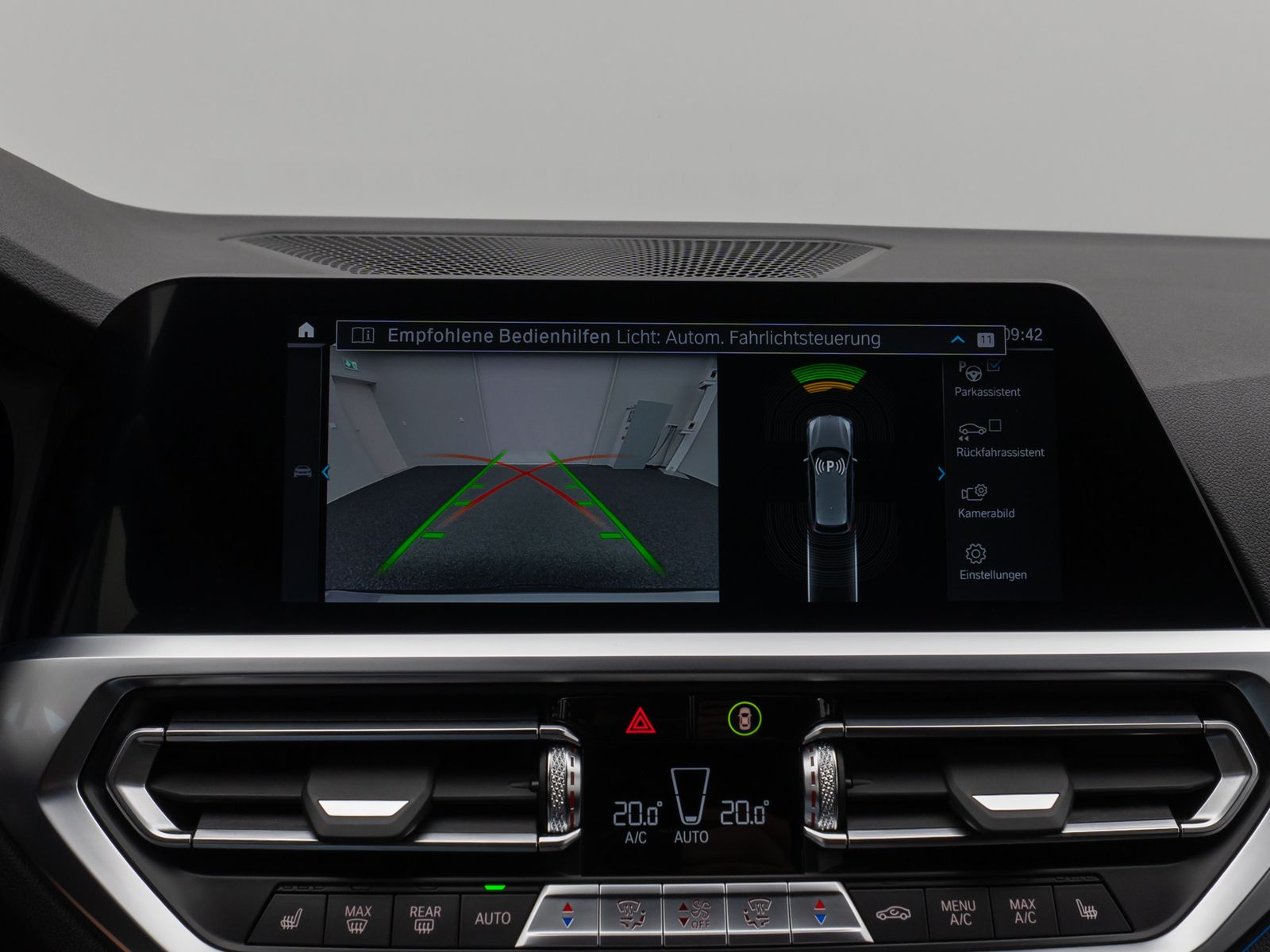 Fahrzeugabbildung BMW 330e  M Sport Kamera DAB HiFi DrivAssist 19Zoll