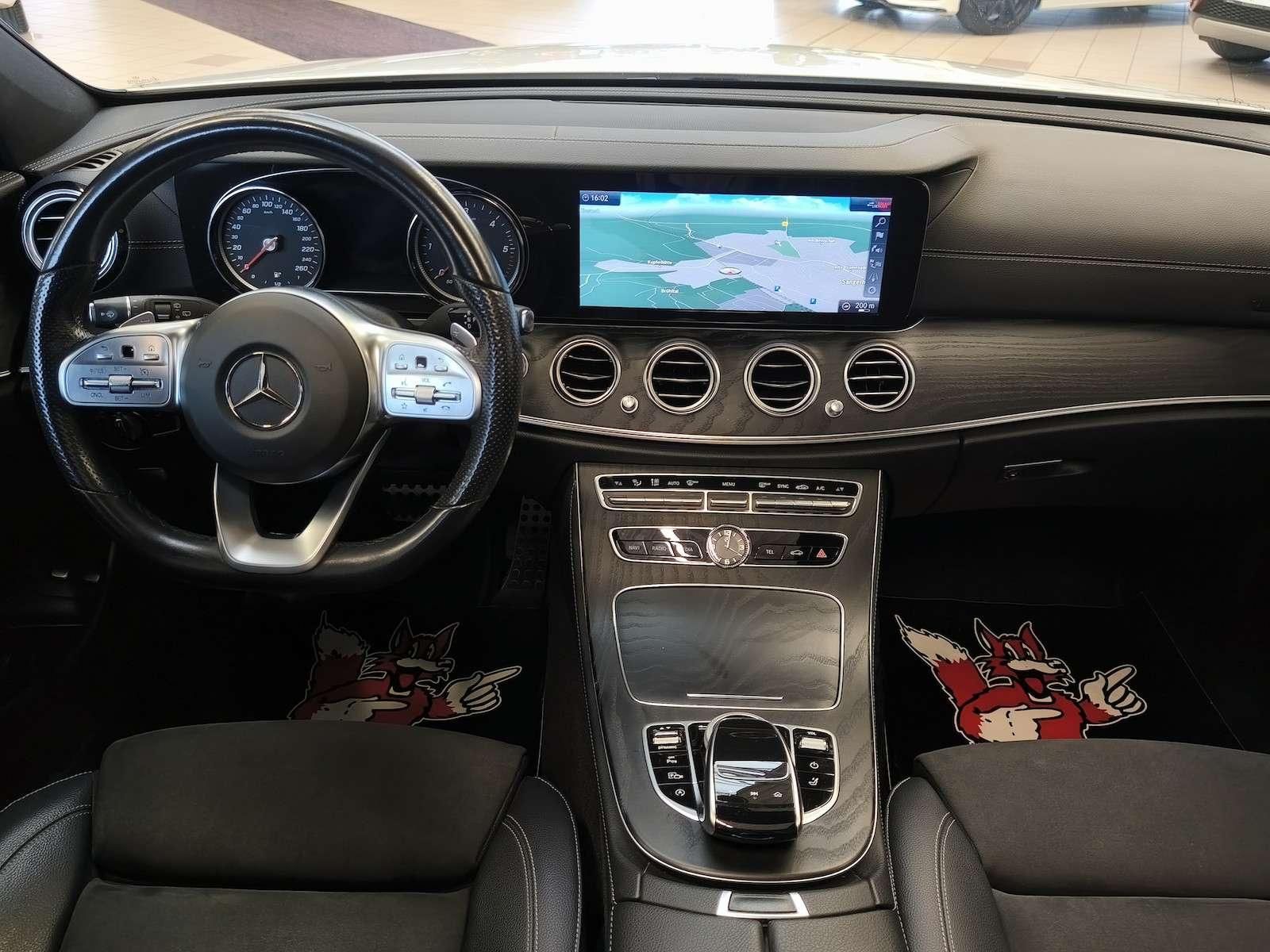 Fahrzeugabbildung Mercedes-Benz 300d AMG Line/Navi/S-Dach/Spur/DAB/Ahk 180 kW...