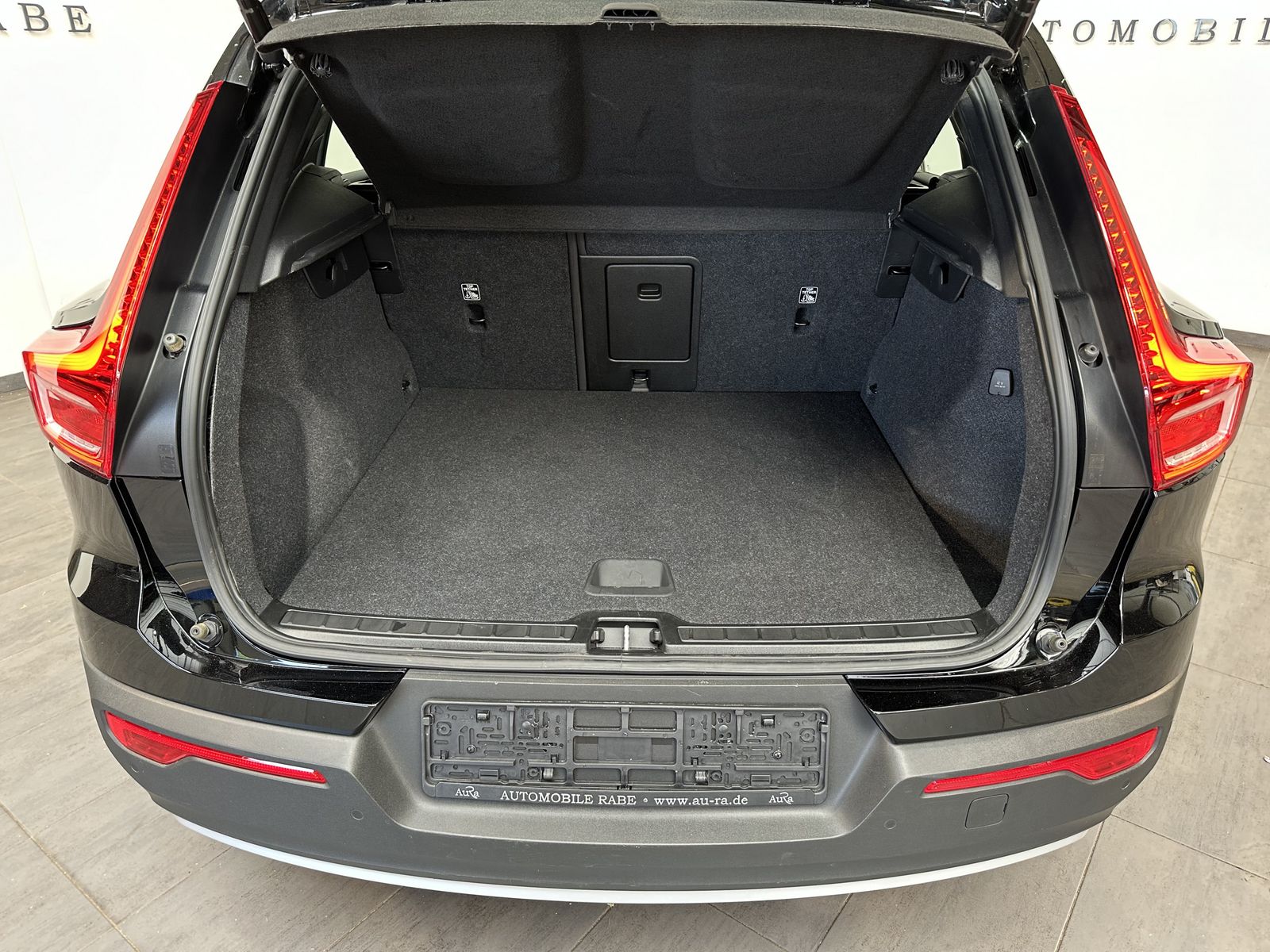 Fahrzeugabbildung Volvo XC40 T4 Recharge DKG Inscription NAV+LED+PANO+VC