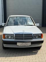 Mercedes-Benz 190 D 2.5 Automatik Klima & el.SSD, Restauriert! - : Mercedes Benz 190 Oldtimer 190d