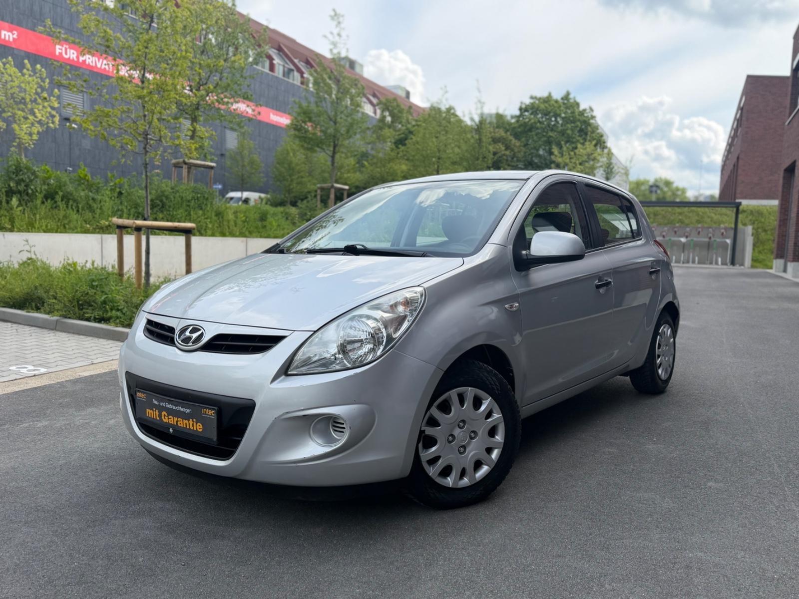 Hyundai i20 Classic*Zahnriemen Neu*Kupplung Neu*2 Hand*