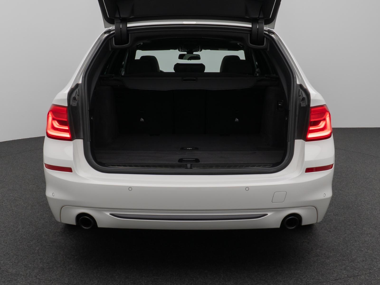 BMW 520d xD Tour Sport Line Pano H/K Exklusiv Paket