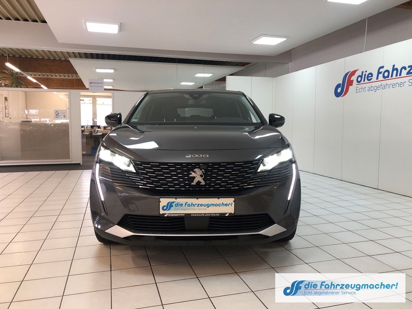 Fahrzeugabbildung Peugeot 3008 Allure Pack 1.5 BlueHDi Navi Digitales Cock
