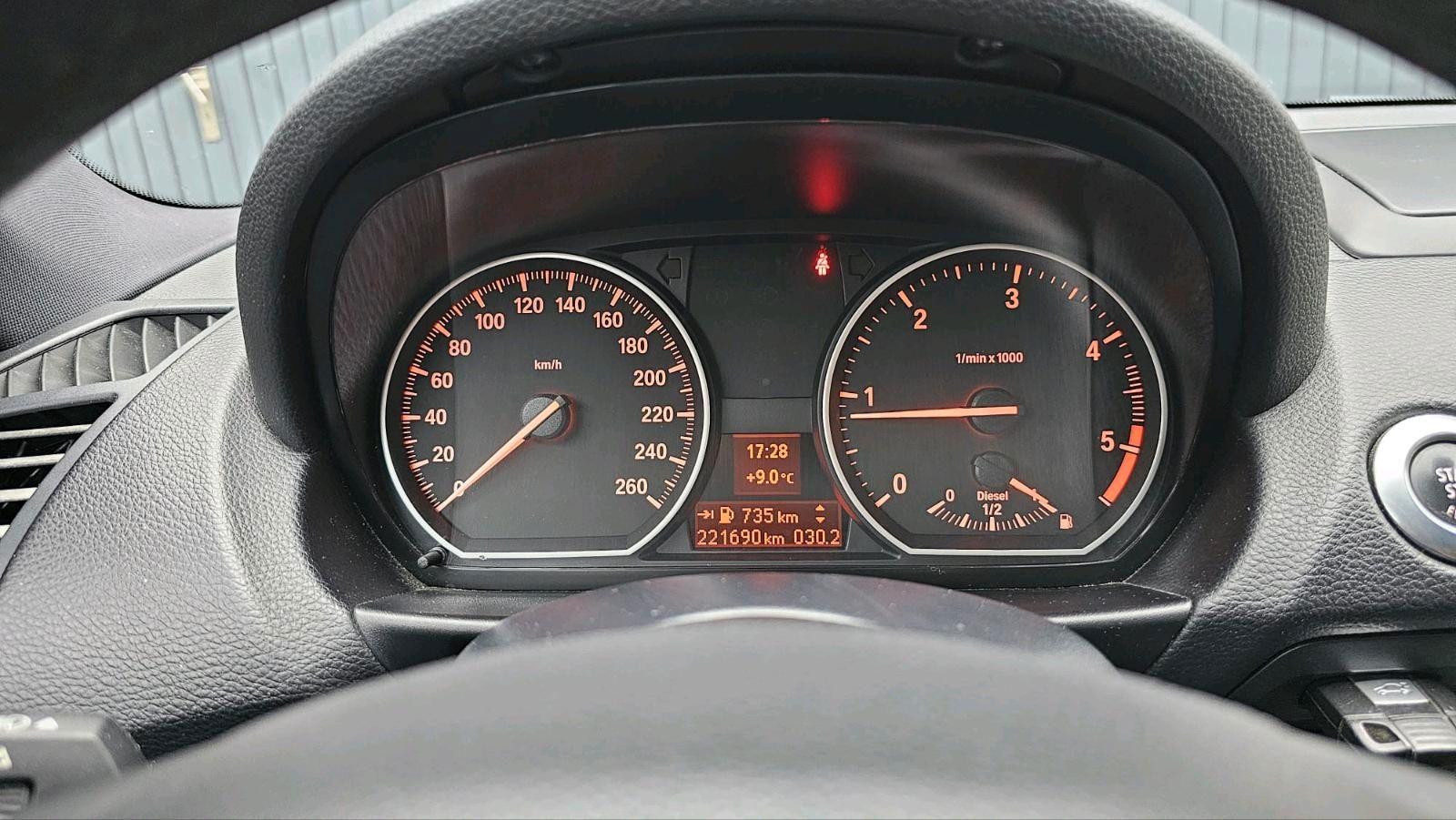 BMW 120 2011 — photo 11