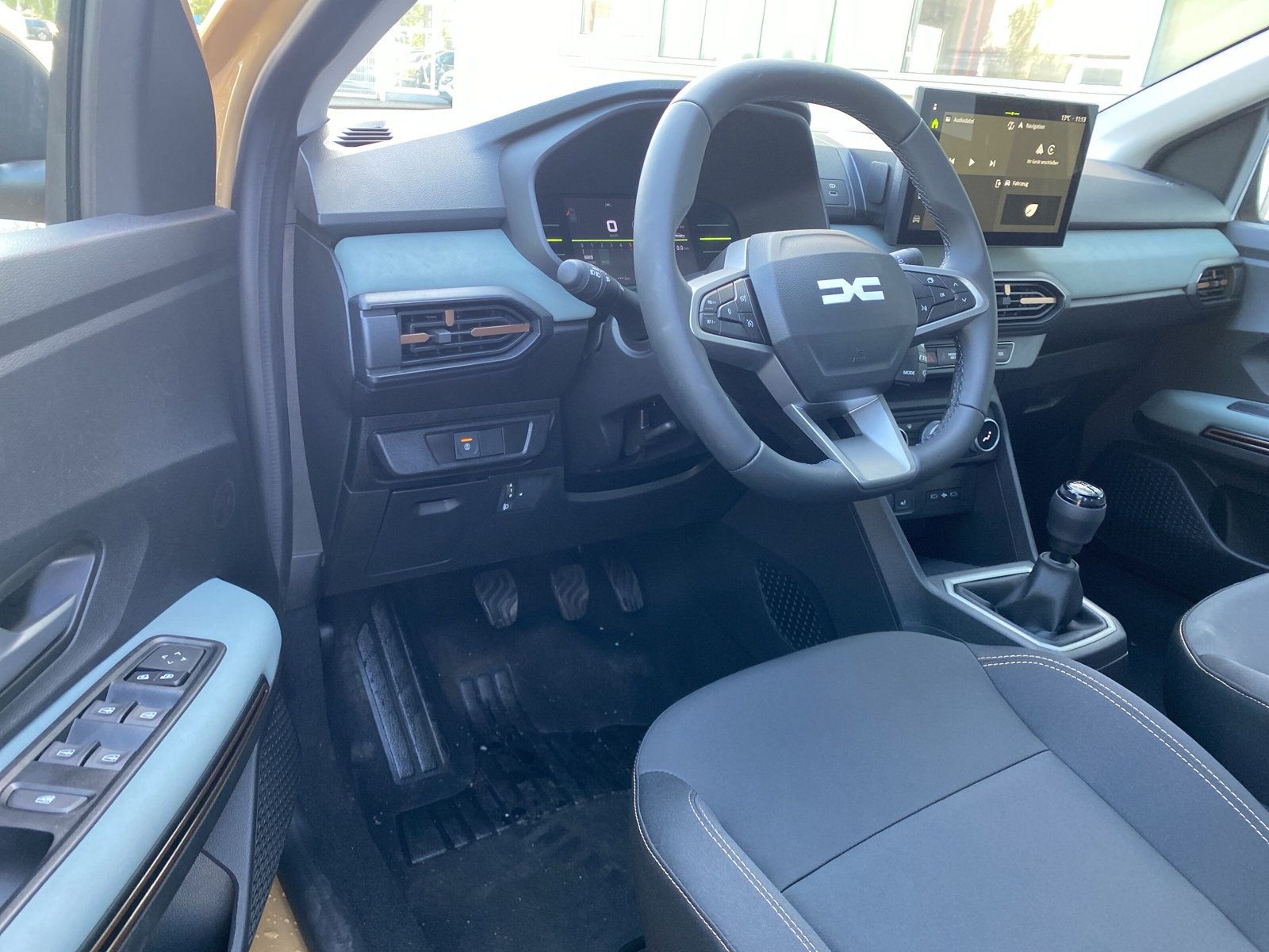 Dacia Sandero - Bild 10