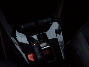 Bild 12 Opel Corsa F Elegance LED PDC+Kam SHZ Navi-App AT