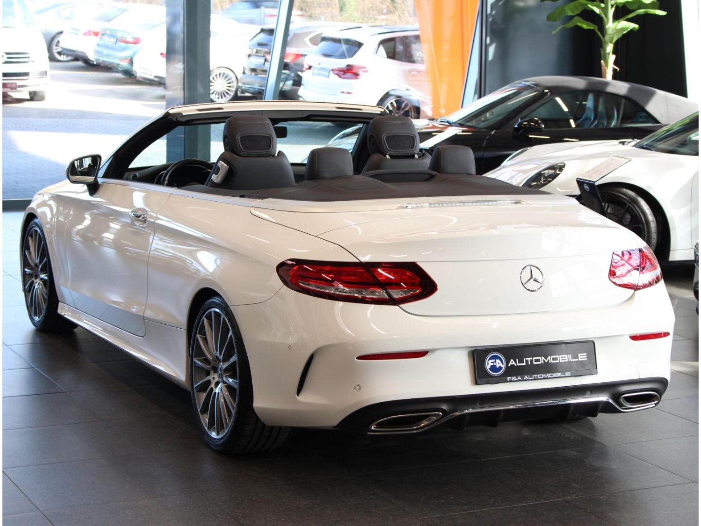 Fahrzeugabbildung Mercedes-Benz C 400 Cabrio 4Matic AMG Line Kamera*LED*Digital