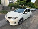 Toyota Auris Hybrid - Toyota Auris Gebrauchtwagen in Köln