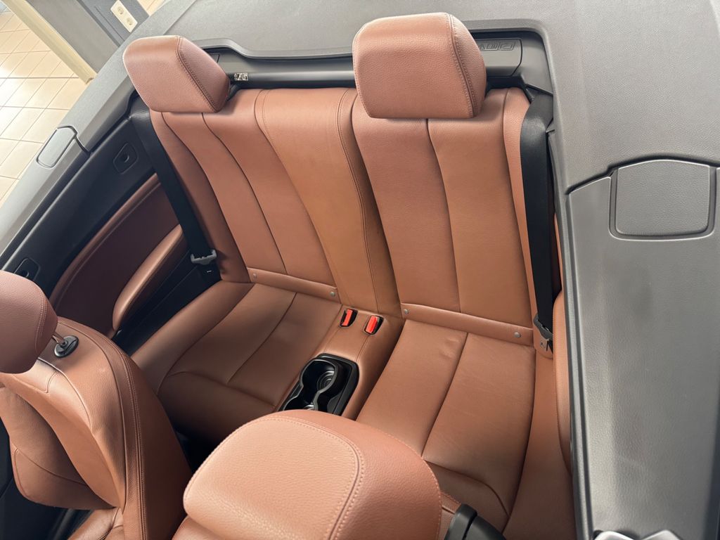 BMW 228 i M Sport Cabrio /DAB/Tempomat/SHZ/Leder BMW 228 i M Sport Cabrio /DAB/Tempomat/SHZ/Leder