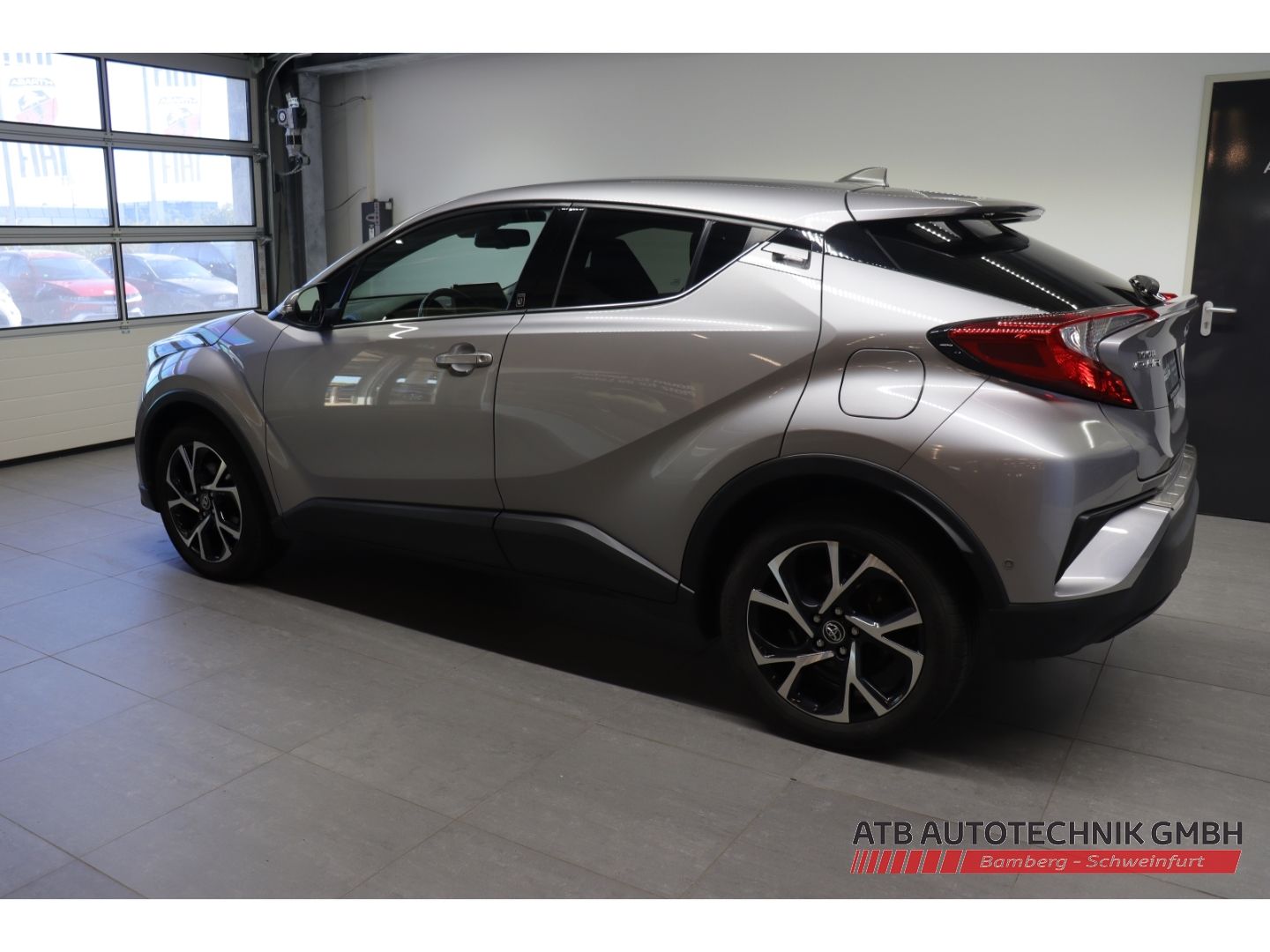 Fahrzeugabbildung Toyota C-HR Team D 1.2l Turbo Navi ACC DAB SHZ LenkradH