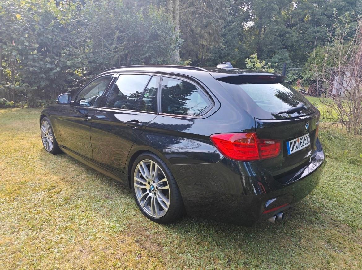 BMW 328i Touring -
