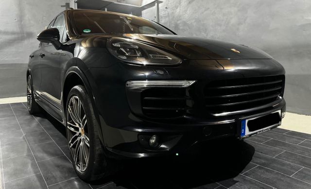 Porsche Cayenne  Sport-Design-Paket,